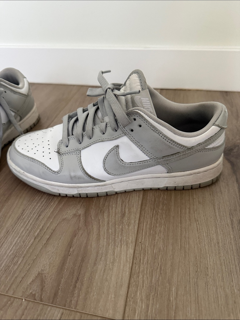 Men Nike Dunks - Picture 2 of 9